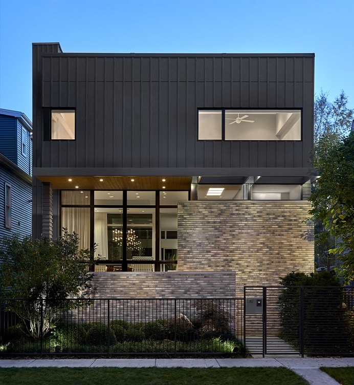 Eastwood Residence / Searl Lamaster Howe Architects