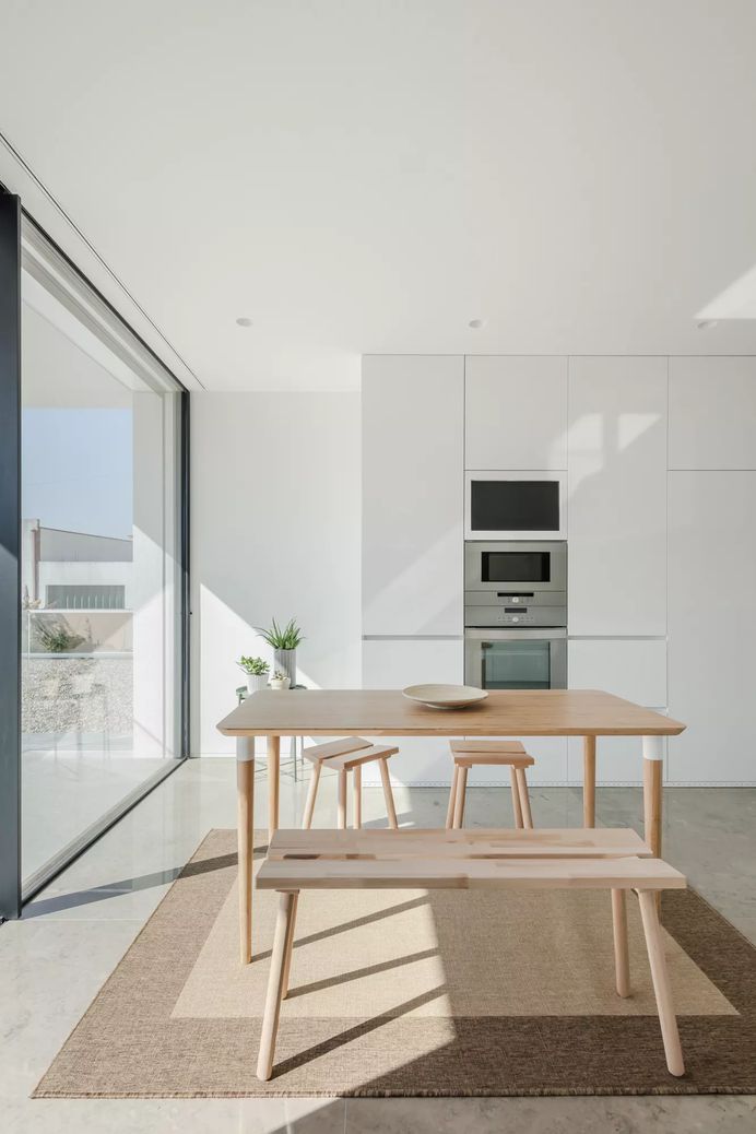 Aguçadoura House by Raulino Silva Arquitecto