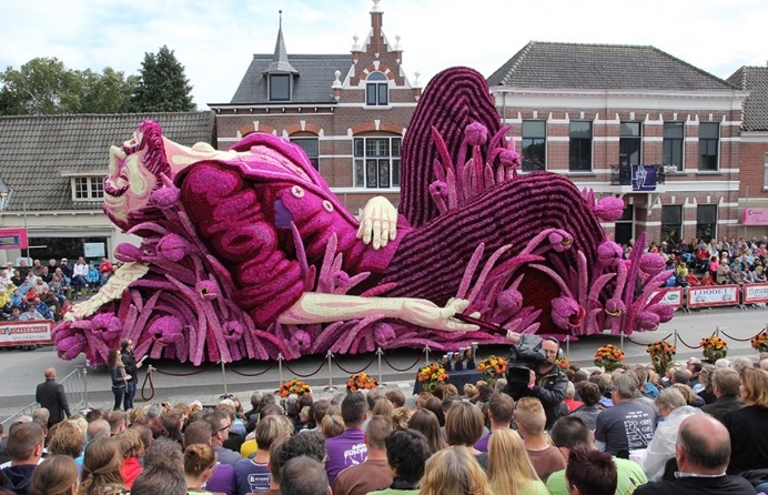 #float #flower #sculpture #vangogh
