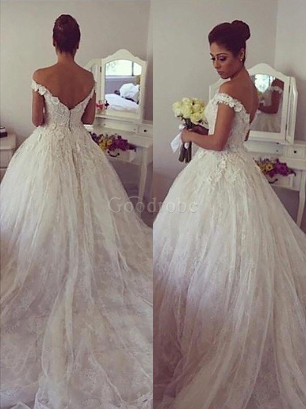 Robe de mariée naturel manche nulle de mode de bal epaule nue avec décoration dentelle