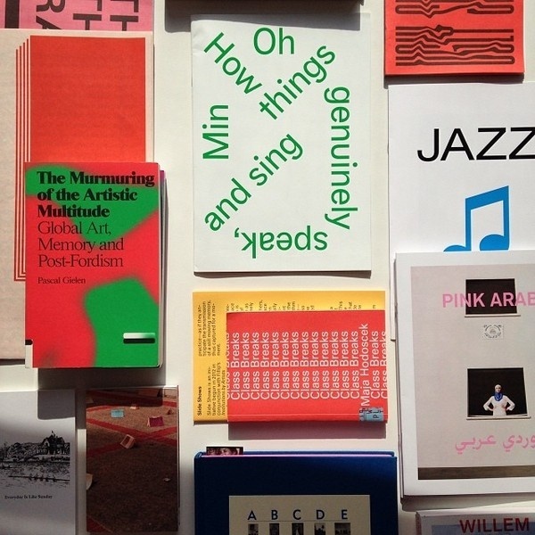 Vajza N'kuti: Photo #dissonance #book #publication #typography