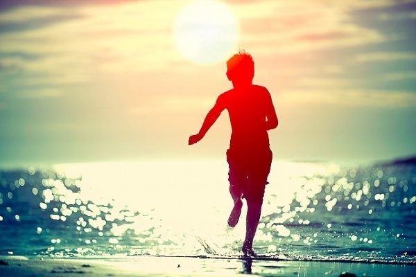 Colossal | An art and design blog. #sunset #color #water #silhouette