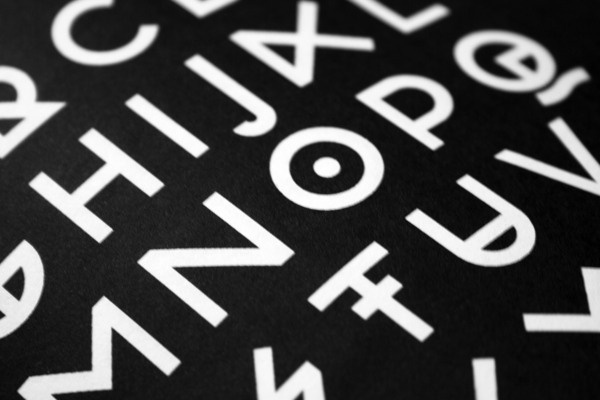 Roccia Typeface on Behance #ypeface #poster #marco #ont #oggian