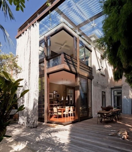 Dezeen » Blog Archive » Glass Loggia House by Allen Jack+Cottier, Vladimir Sitta and Belinda Koopman #steel #outdoors #curtain #mesh #glass #kitchen #roof #patio