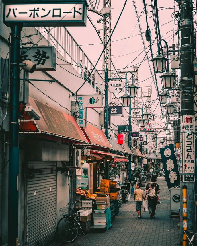 Stunning Splendid Street Photos of Tokyo by Yusuke Kubota