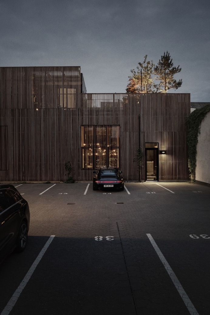 Copenhagen Warehouse Converted into a Private Residence / Studio David Thulstrup