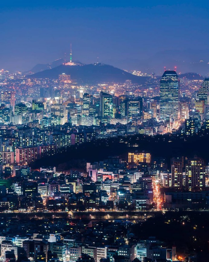 Fantastic Architecture Photography in Seoul by Simon Lachapelle
