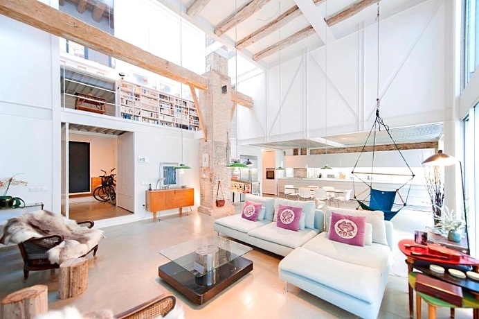 Last Old dairy farm in Barcelona converted in one single house