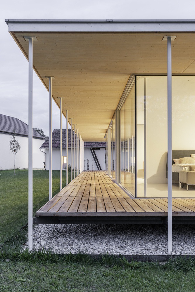 Atelier for a Sculpture Artist / Maximilian Eisenköck Architecture