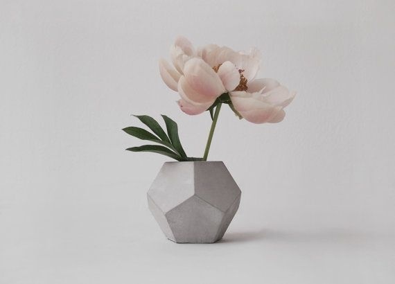 //dodecahedron vase by frauklarer