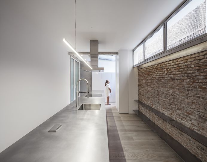 Apartment Renovation in Madrid by Jesús Aparicio Architectural Office
