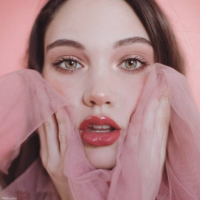 Charming Female Portrait Photography by Xenia Lau