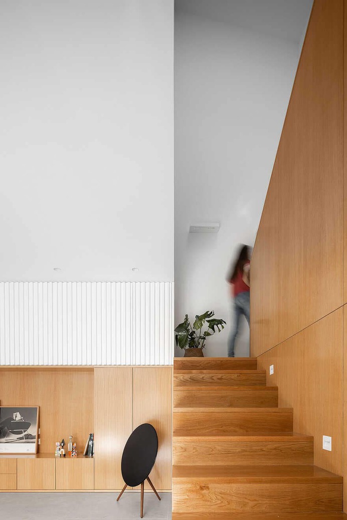 Madreselva House / David Olmos Arquitectos