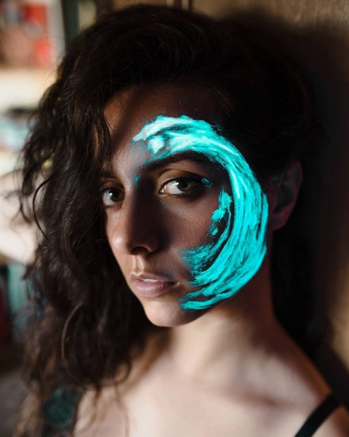 Amazing Light Painting Portraits by Arnau Mas