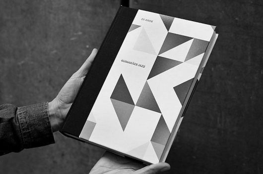 Graphic-ExchanGE - a selection of graphic projects #design #graphic #editorial