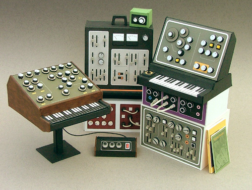 Paul's Set #miniatures #synth #craft #art #paper