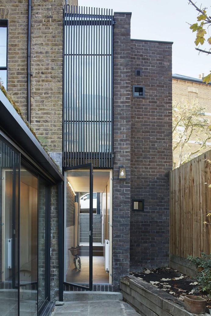 Hugo Road House by Robert Rhodes Architecture + Interiors , entrance hall