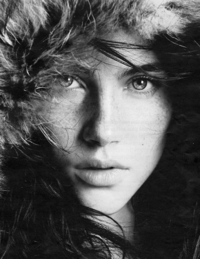 soggetti smarriti #white #girl #photo #black #portrait #and