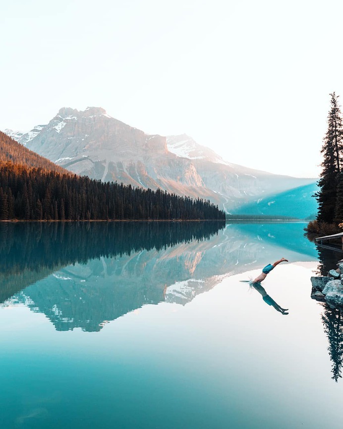 Beautiful Landscapes of Canadian Rocky Mountains by Jackson De Matos
