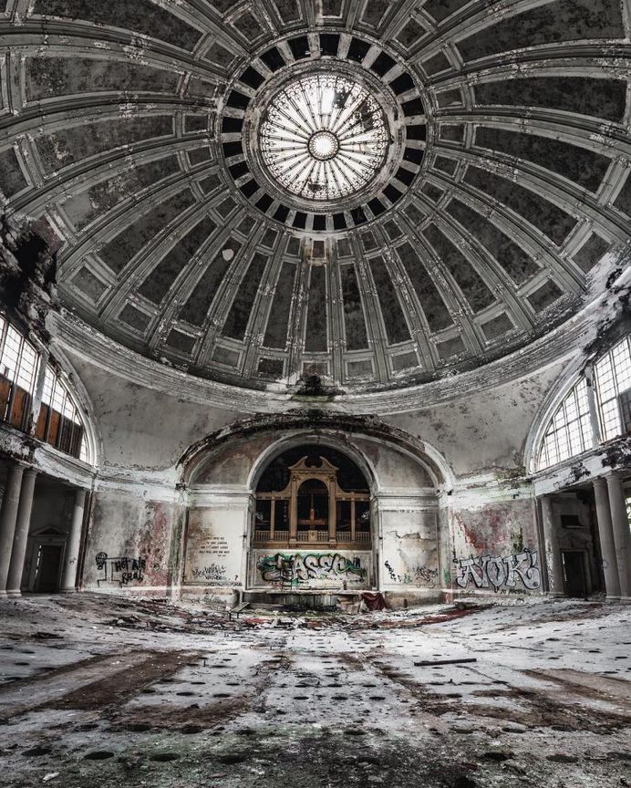 Incredible Abandoned Photography by Corey Smith