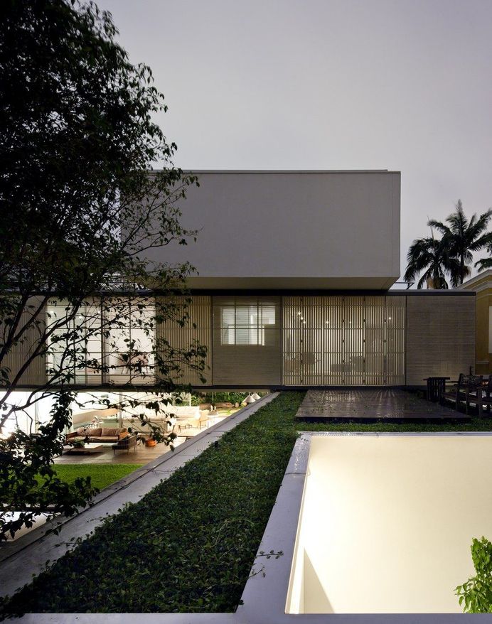 Luxury Contemporary Home in Brasil: Belgica House by AMZ Arquitetos 14