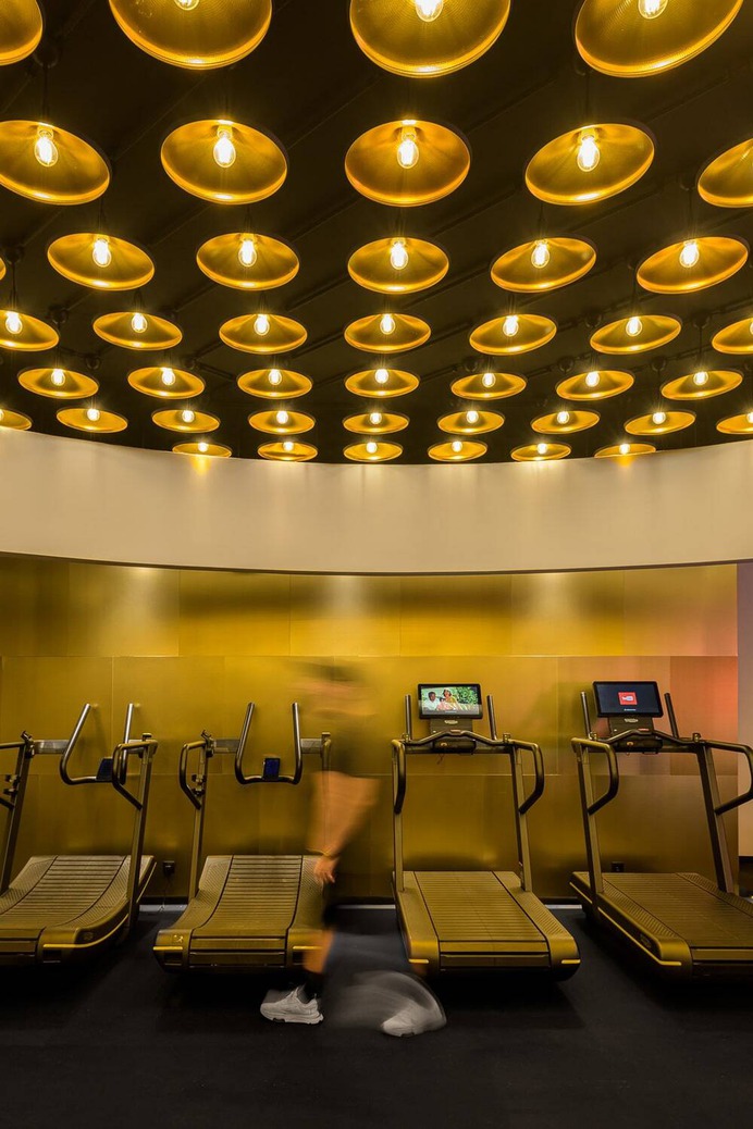 One2One Fitness Studio by ESQVTA