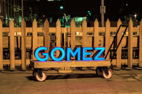 SAVVY STUDIO | Gomez #car #neon