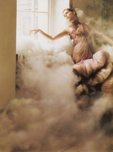 Sara Lindholm #fashion #smoke #female #drama