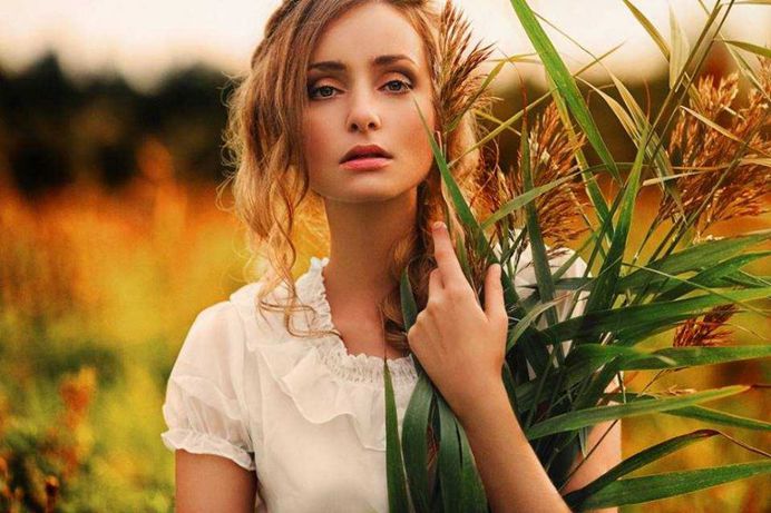 Beauty and Vibrant Female Portrait Photography by Stas Pushkarev