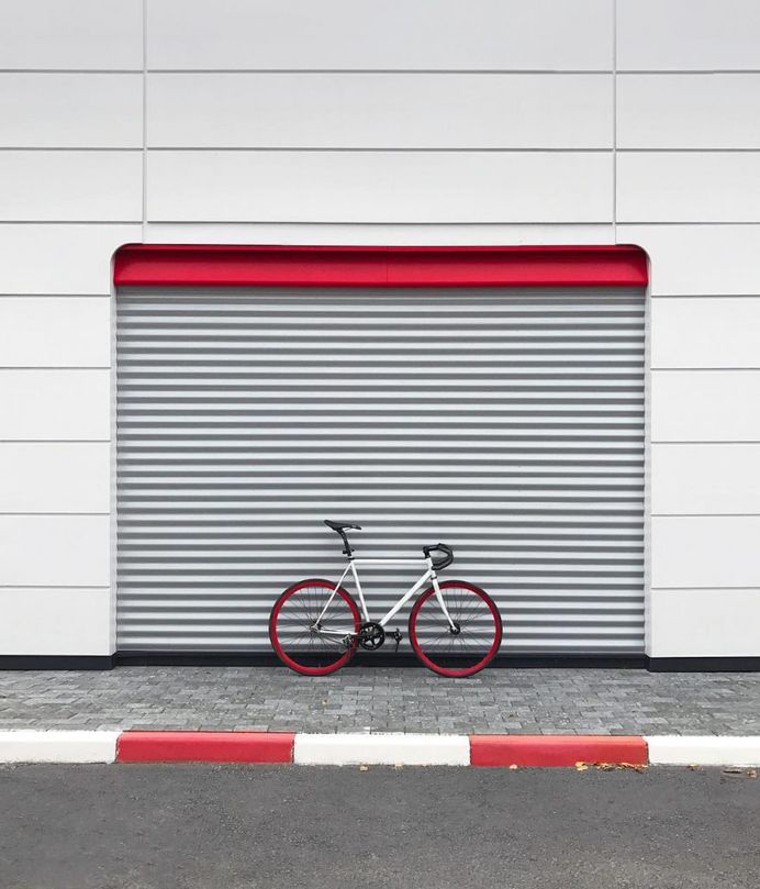 Creative Minimalist, Geometric and Colorful Street Photography by Jeka Shohirev