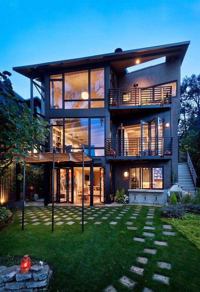 Lakeside Residence / Castanes Architects