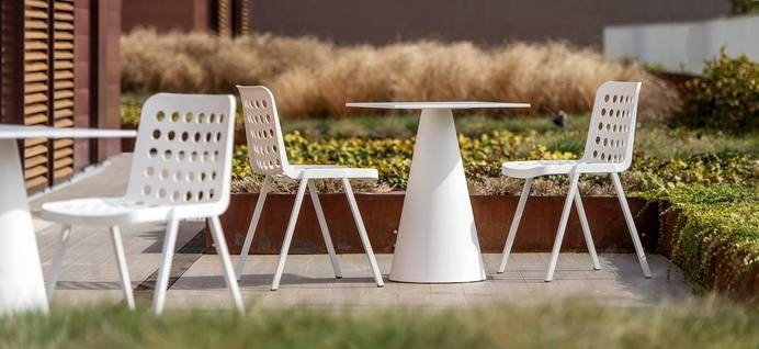 news coffee break -05_pedrali_springisintheair #arr #arredamento #residences #accessori #arredamenti #alberghi #design #casa #ristoranti #moderno #bagno #bar #albergo #arredare #hotel #per