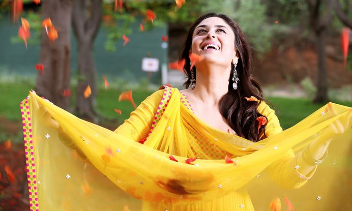 Kareena Kapoor Khan Red 2015 Background Hd Wallpapers – WallpapersBae