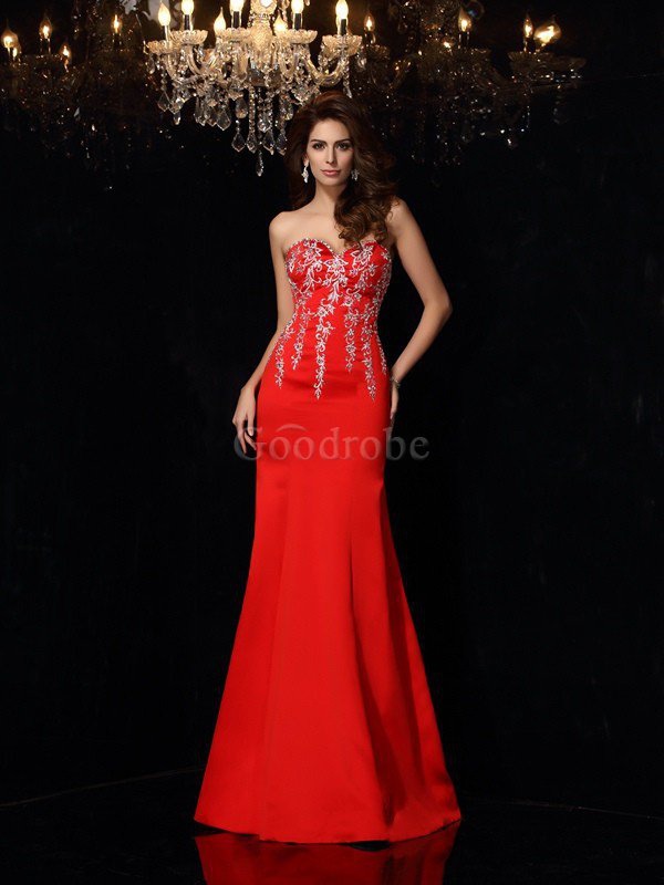 Robe de soirée longue jusqu'au sol manche nulle collant en satin