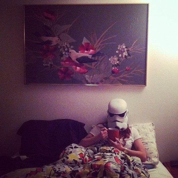 Photo by ilovetoxicwaste #girl #in #hipster #wars #bed #painting #star