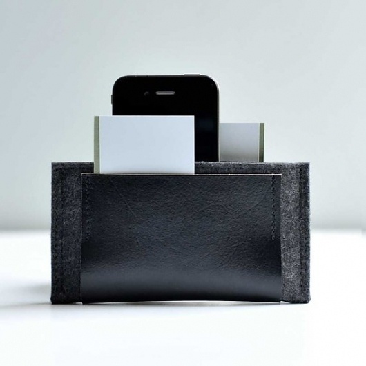New Iphone Wallet Graphite Grey Wool with Black by byrdandbelle #iphone #leather #wallet #wool