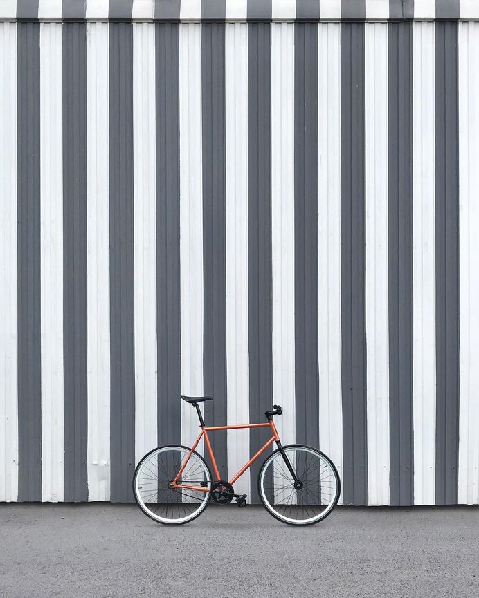 Creative Minimalist, Geometric and Colorful Street Photography by Jeka Shohirev