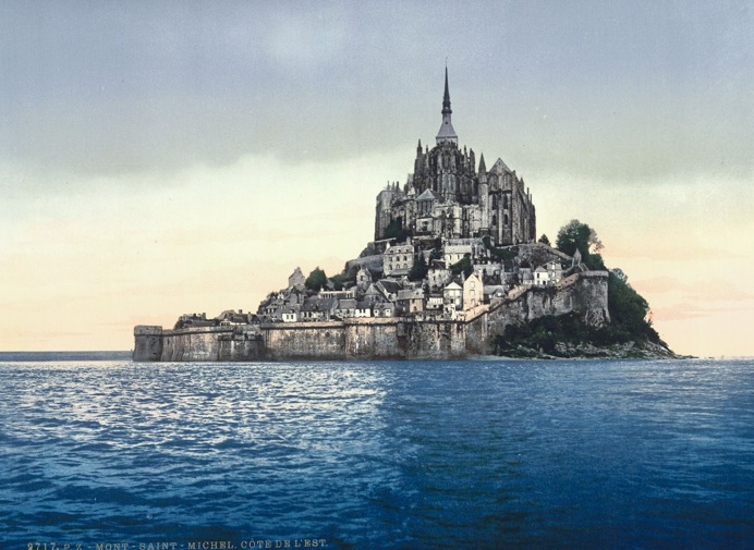 Spectacular postcards capture 1890s France in vibrant color