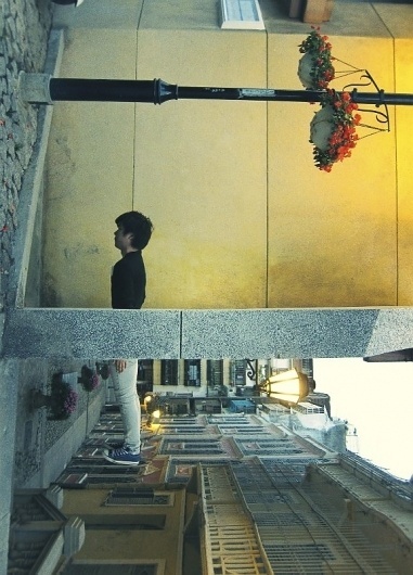 All sizes | 天一半地一半 | Flickr - Photo Sharing! #performance #everywhere #art #lying