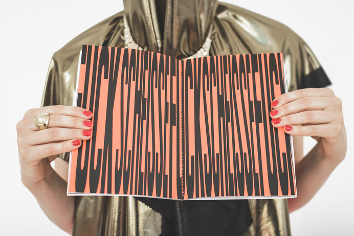 GEDÄRME KONSTANT, www.Kaviarfuersvolk.de COPYRIGHT 2014 www.thecameokid.com #fanzine #gold #cameokid #machina negra #print #graphic #typ