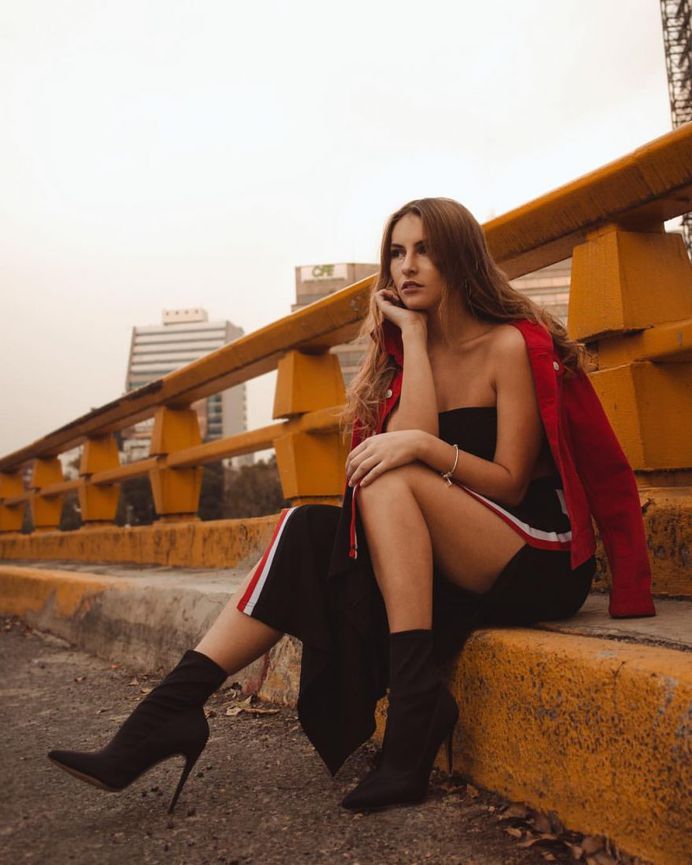 Marvelous Female Portrait Photography by Daniel Olvera