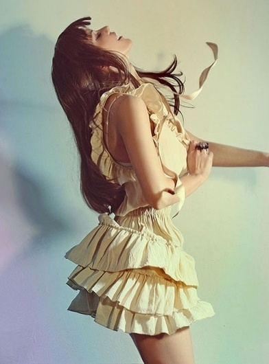 tumblr_l30365Y0Ea1qz61hjo1_500.jpg 500×675 pixels #fashion #movement #photography