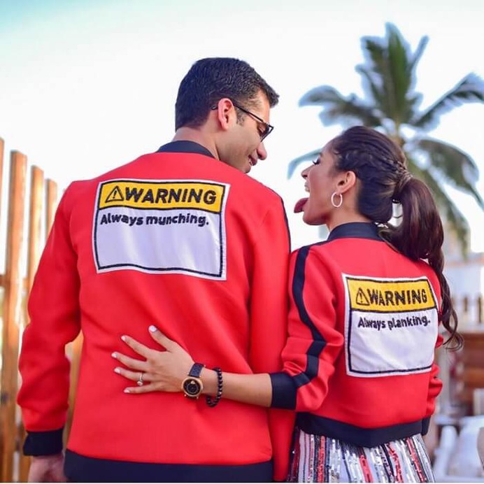 pre wedding pose couple