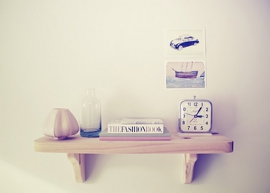 Mr.Clouston #pink #naum #pastel #gabo #and #postcard #shelf #green