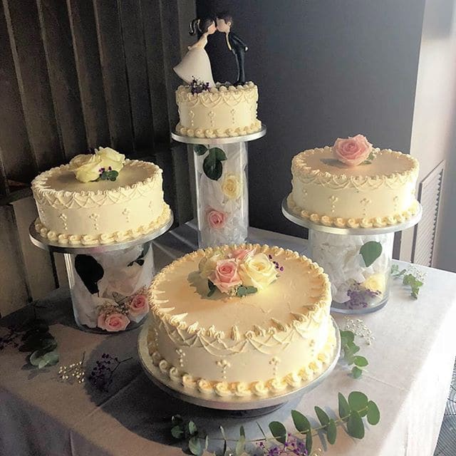 wedding cakes pictures simple