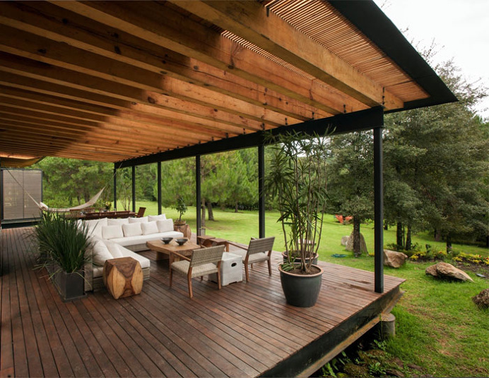 San Sen House Made of Wood and Glass