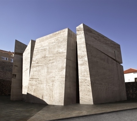Dezeen » Blog Archive » Church in La Laguna by Menis Arquitectos #architecture