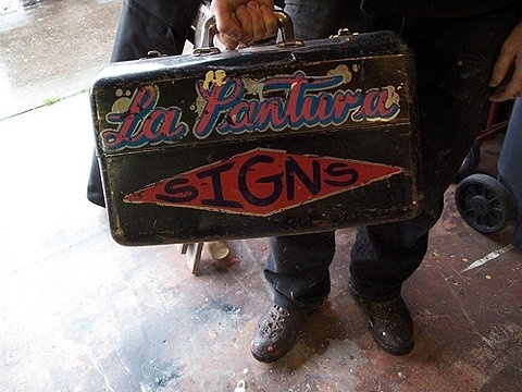FFFFOUND! | La Pantura Signs on Flickr - Photo Sharing! #painted #hand
