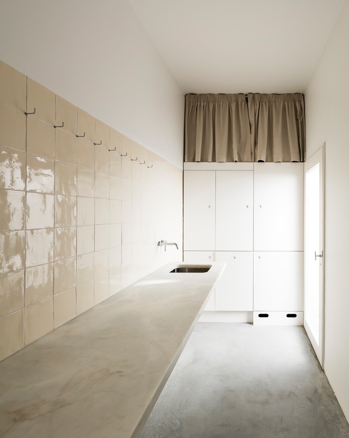 House in Alfama by Matos Gameiro Arquitecto