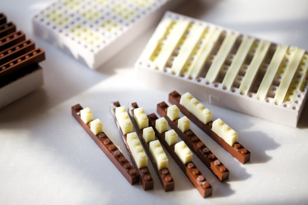 CHOCOLATE LEGO:ACGUY on Behance #chocolate #toys #lego